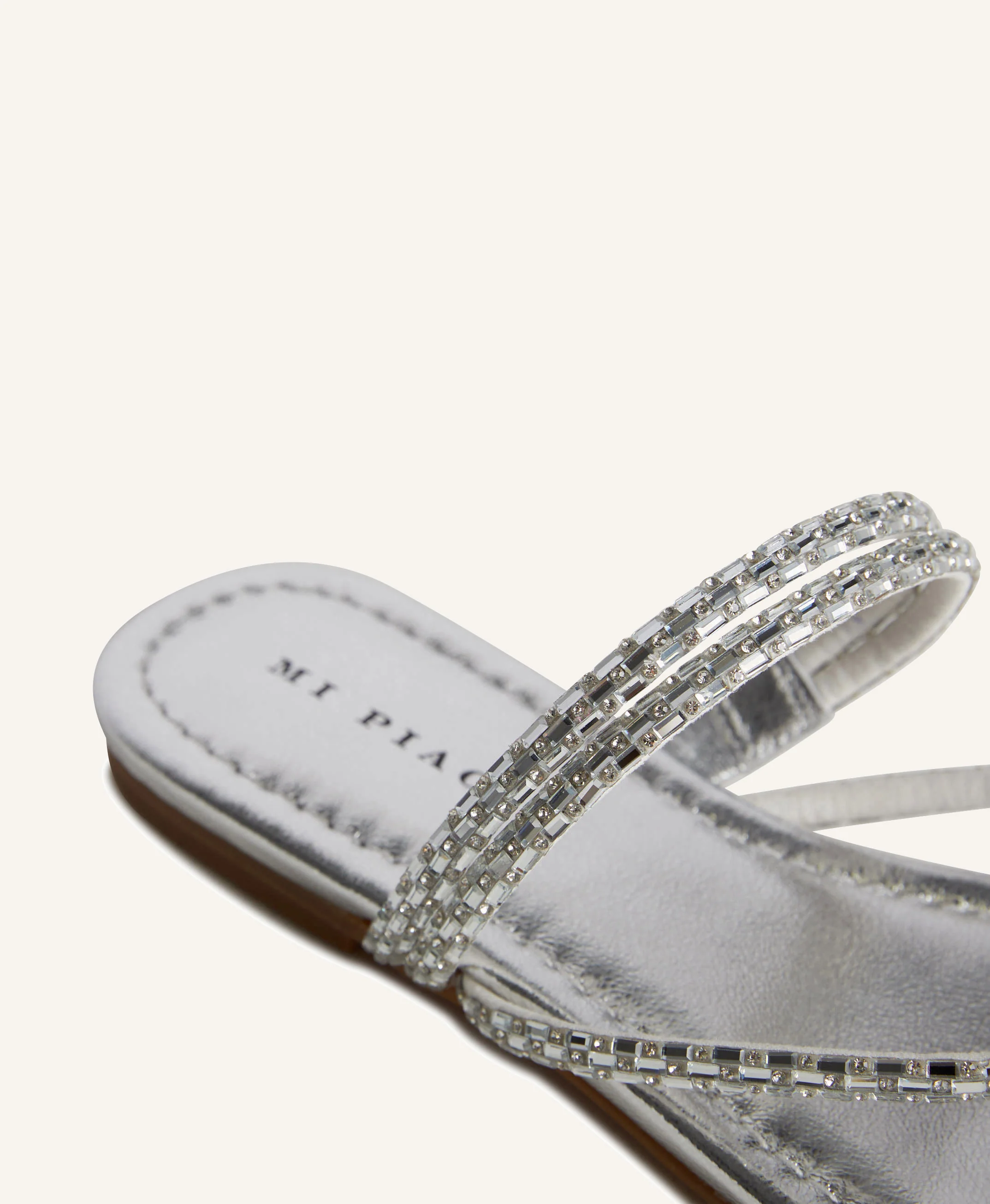 Ann Sandal - Image 9