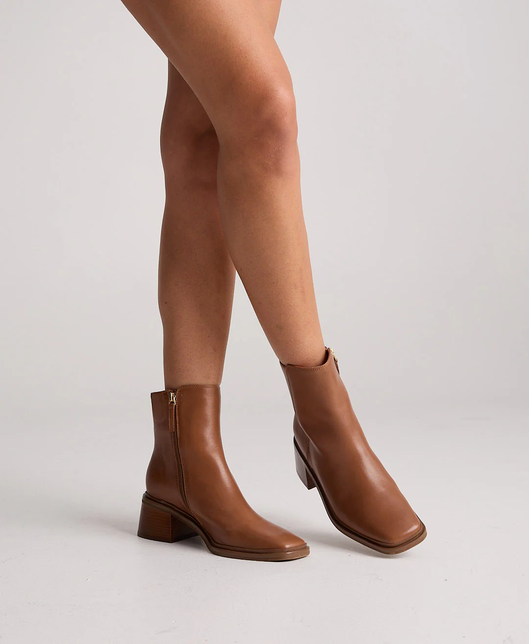 Barlow Ankle Boot - Image 2