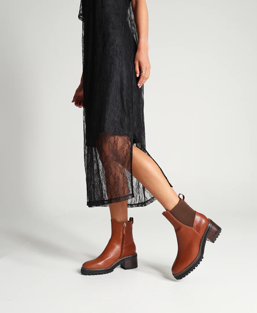 Hunter Ankle Boot - Image 2