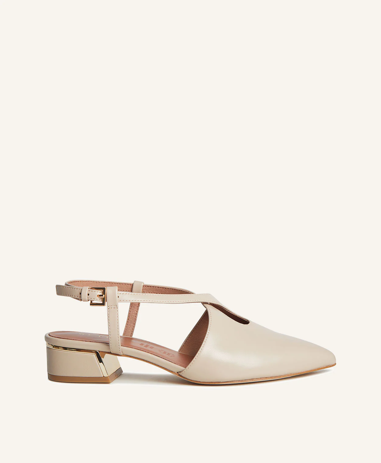 Janelle Flat