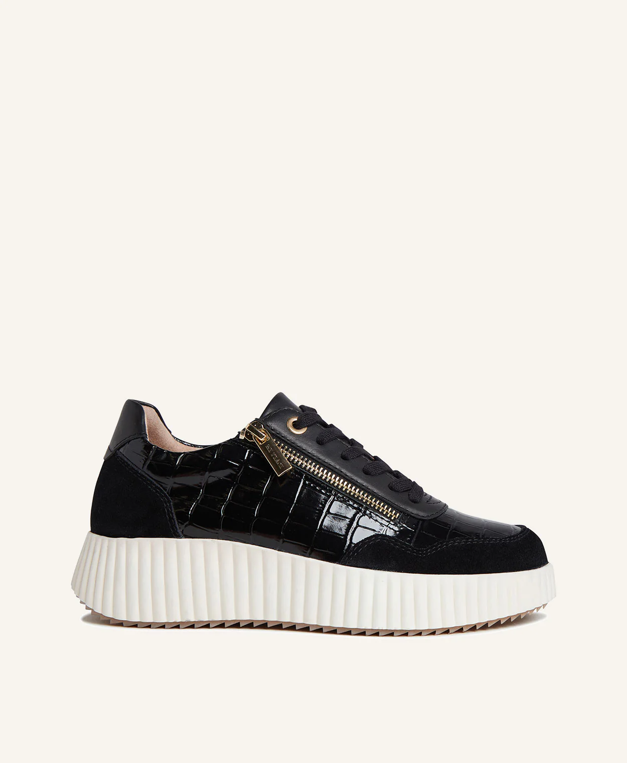 Jennie Sneaker