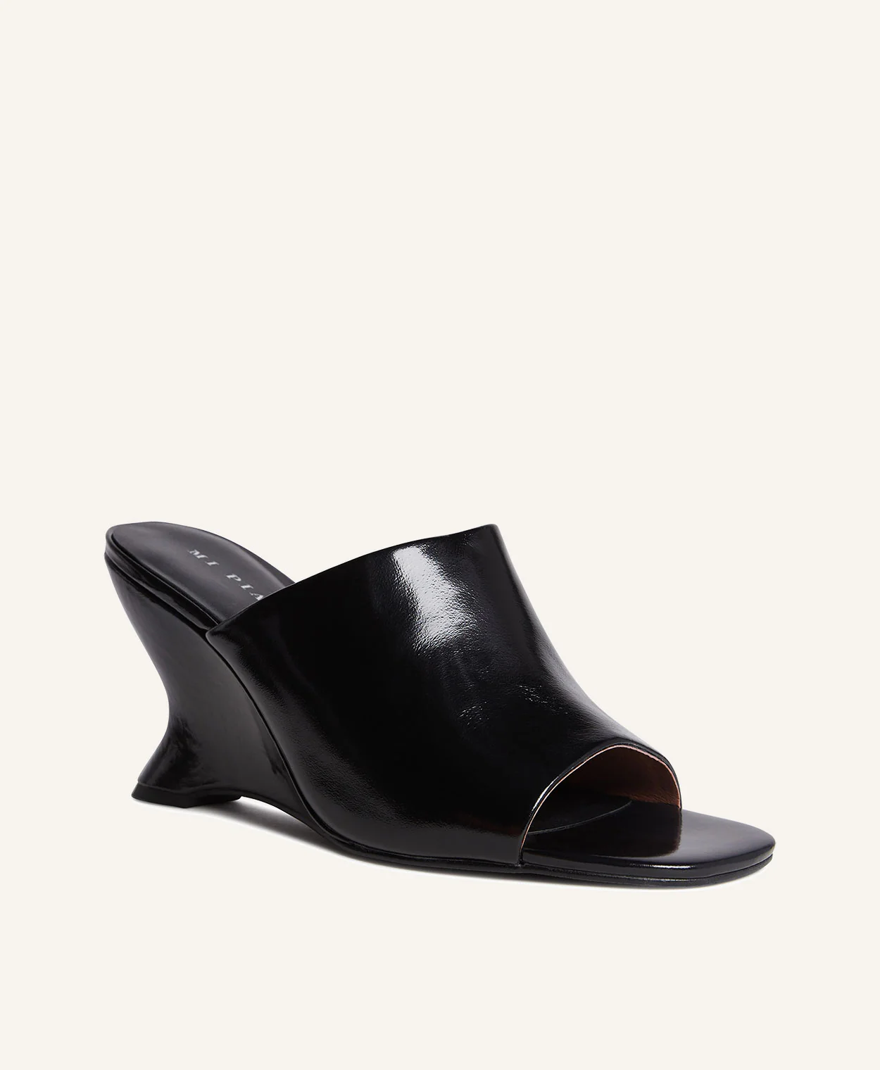 Macadamia Wedge - Image 3