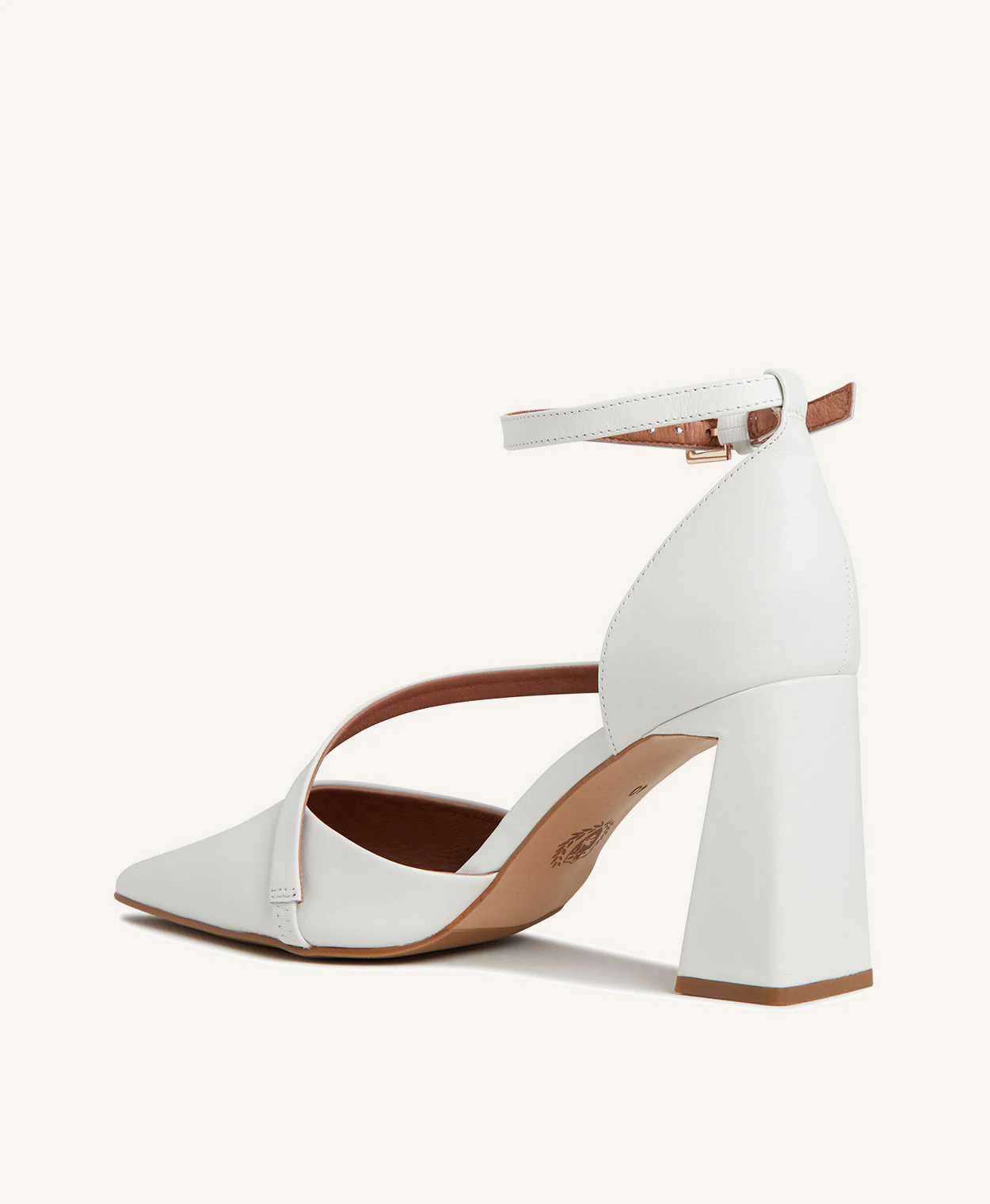 Marcia Heel - Image 5