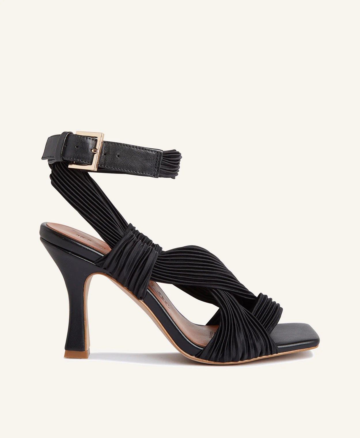Melinda Sandal