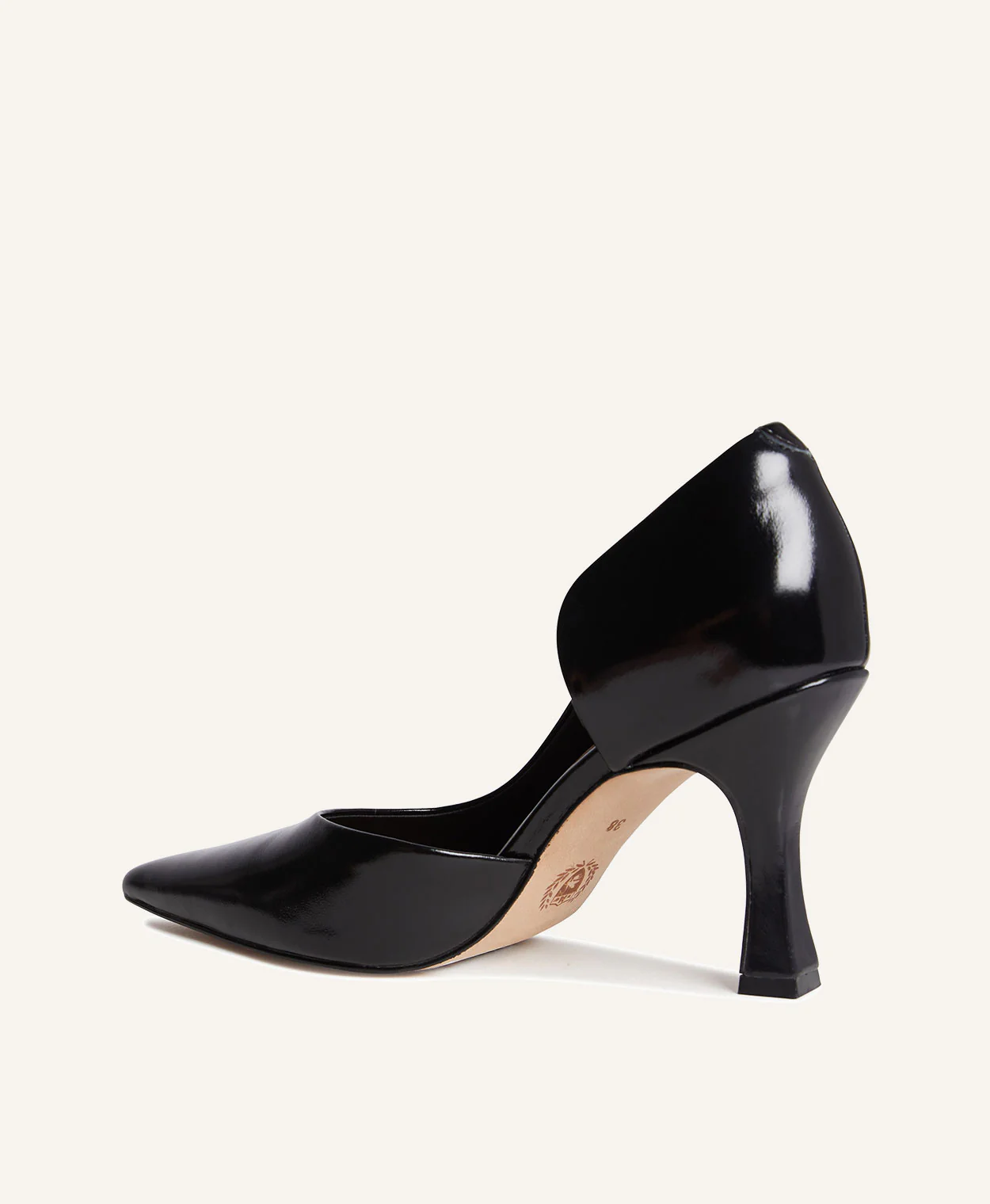 Michelle Heel - Image 5