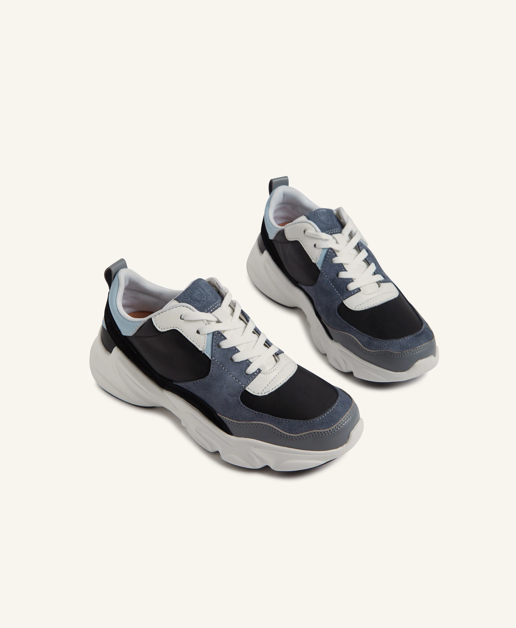 Roman Sneaker - Image 5