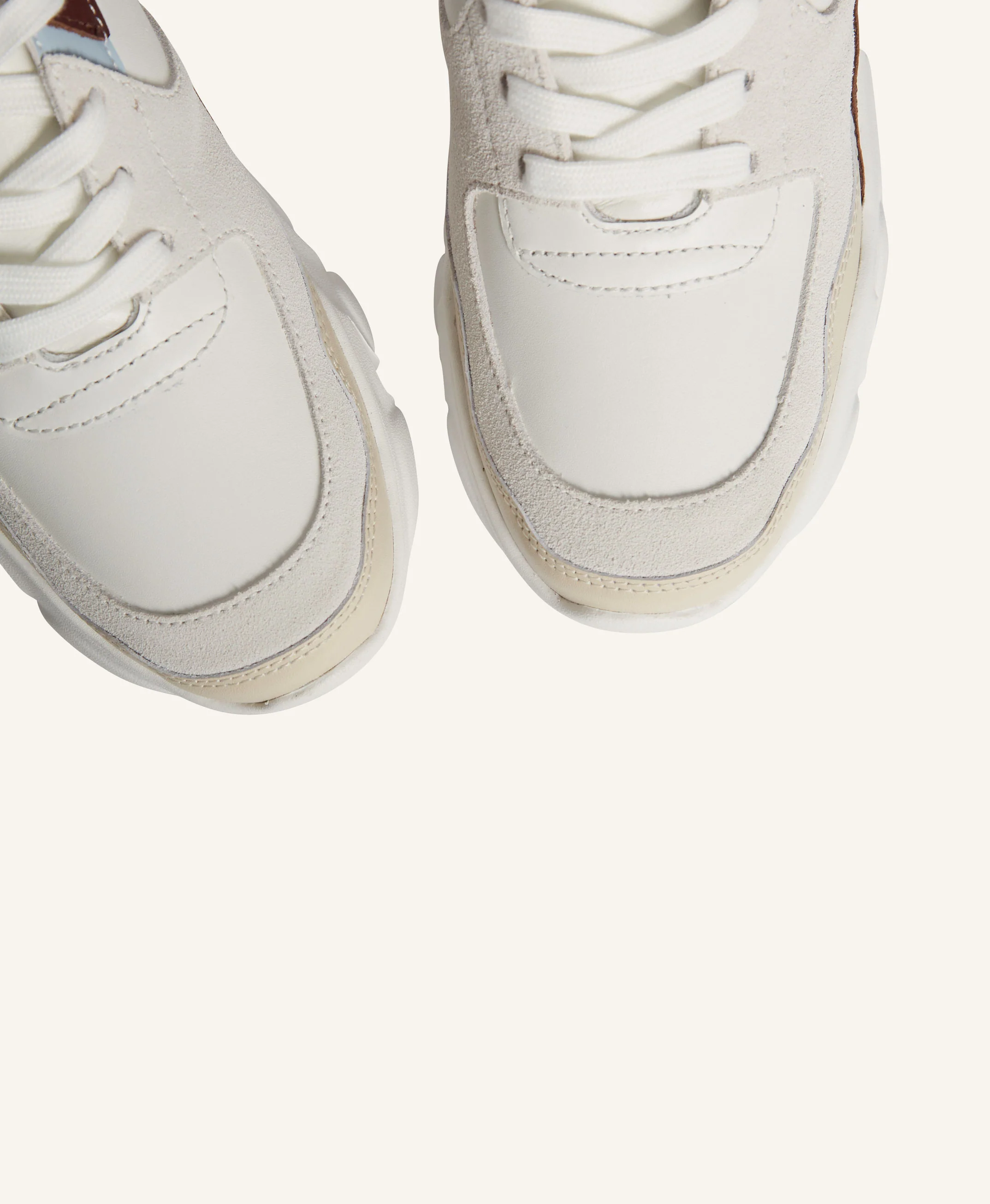 Roman Sneaker - Image 4