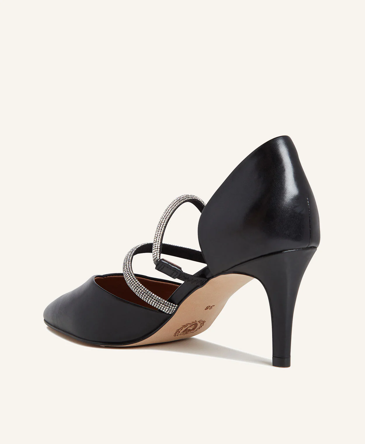 Saskia Heel - Image 6