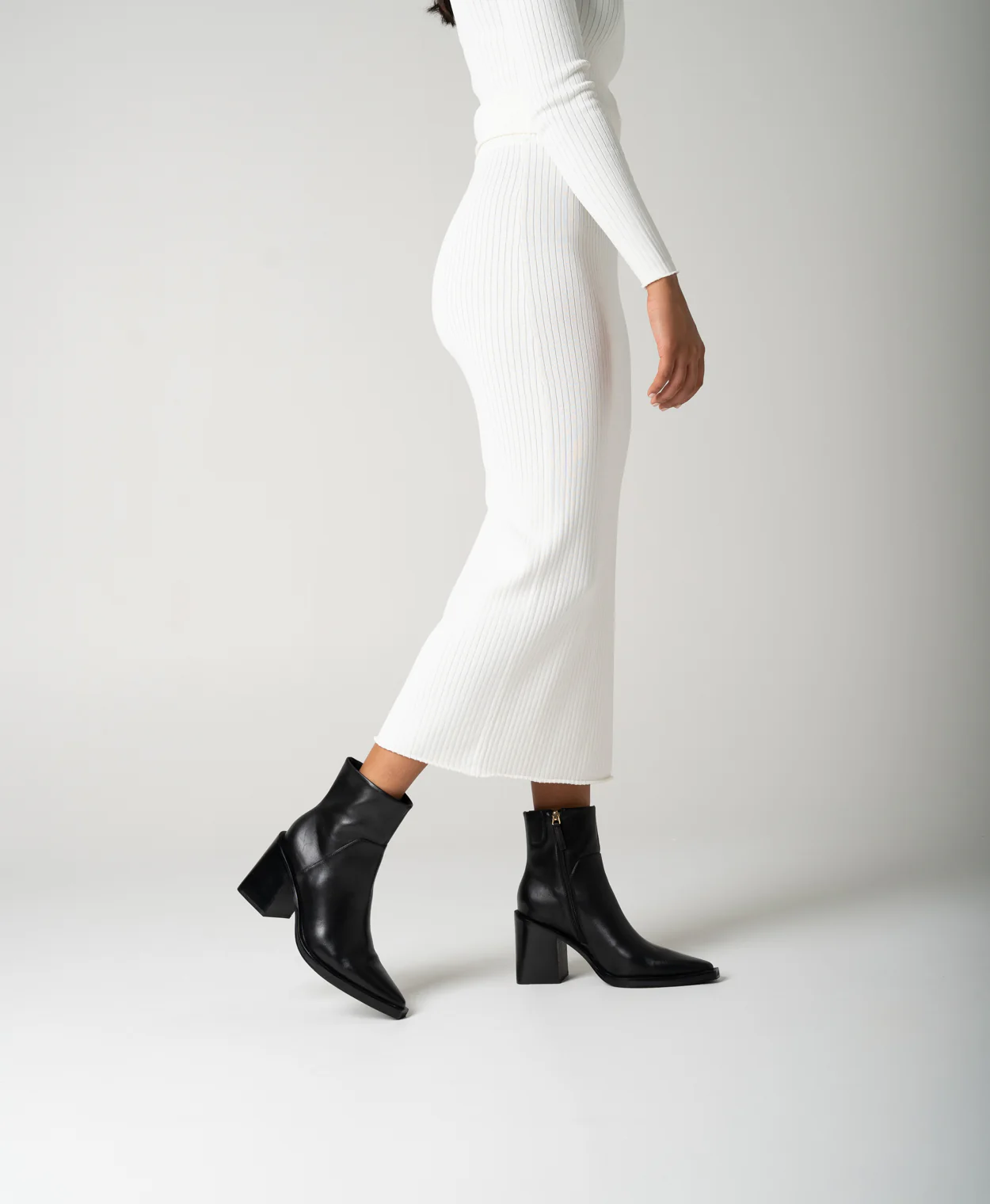 Stratford Ankle Boot - Image 2
